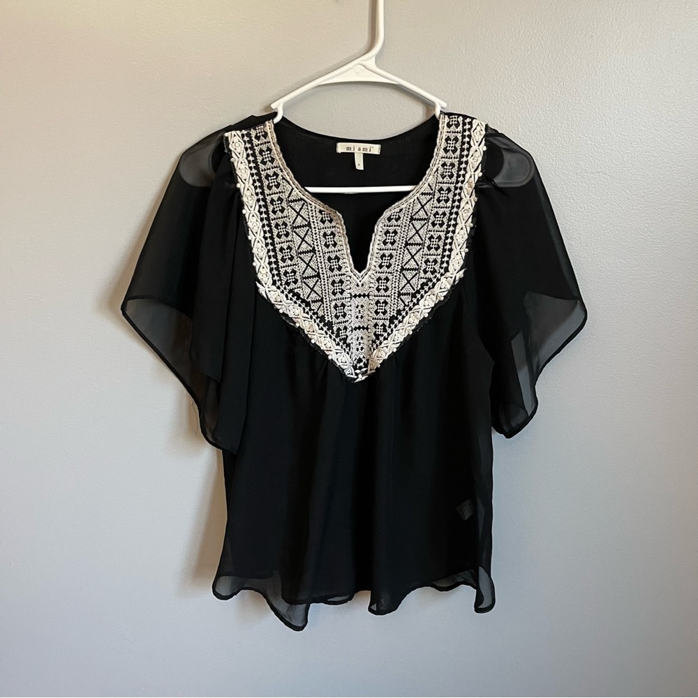 GUC Womens size S Miami Blouse